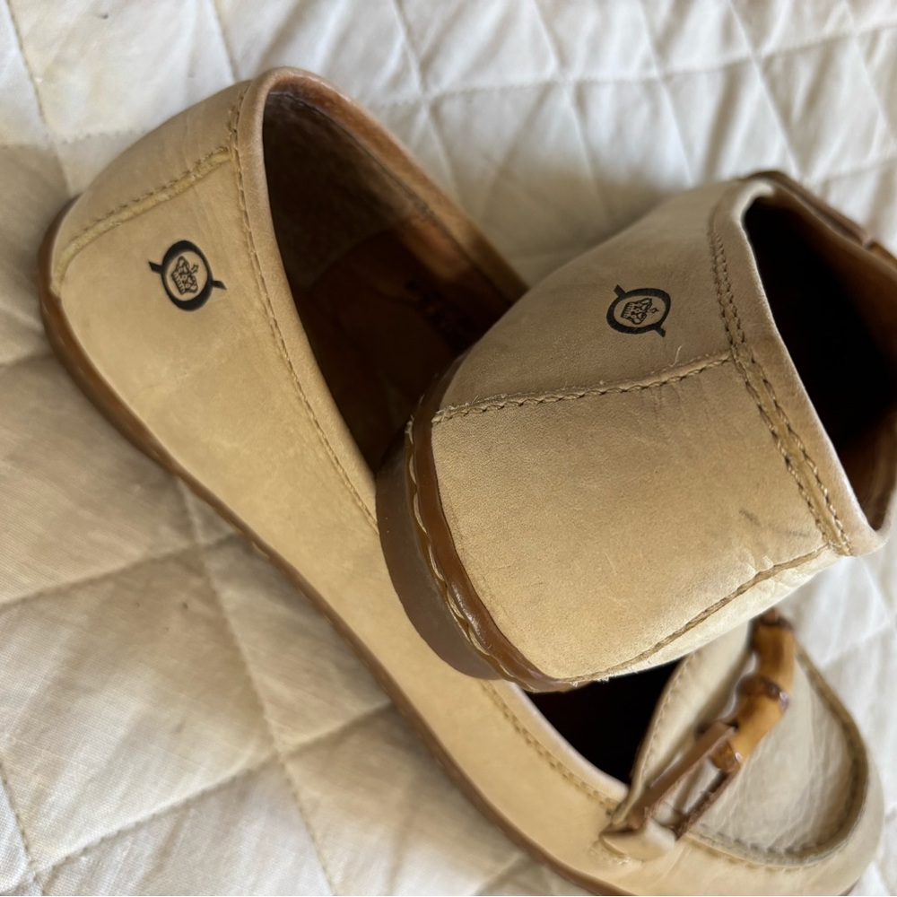 Born Women's Cream light tan Loafers size 8 EUC - Picture 8 of 9